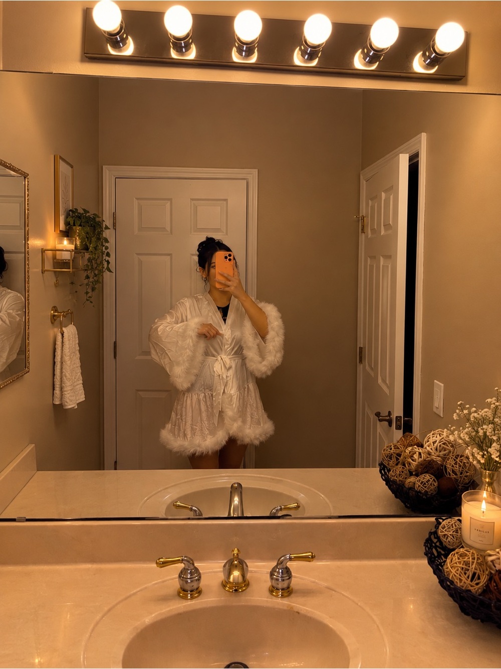 Luxury White Faux-Fur Trim Bath Robe